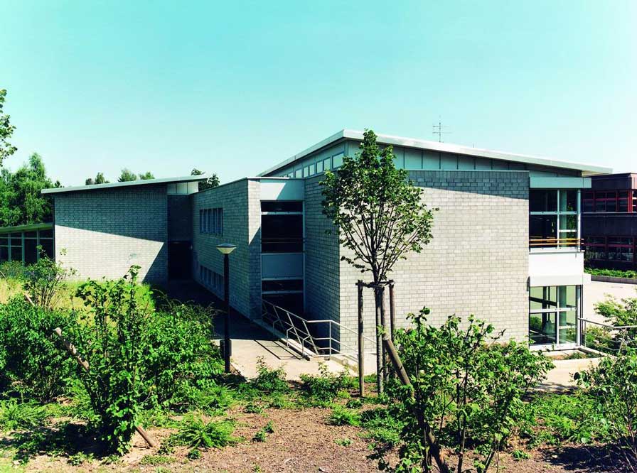 Albert-Einstein-Schule - Westseite Albert-Einstein-Schule - Westseite